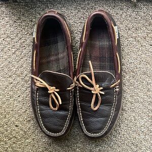 LL Bean Men’s Brown Leather Flannel Lined Handsewn Moccasins. Size 8M